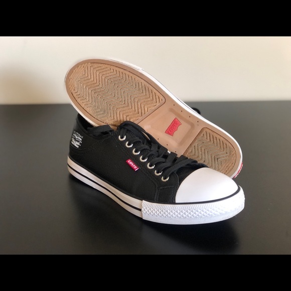 Levi's Women’s Stan Buck Sneakers, Black/White, Size 8.5 (Like New) - Picture 5 of 10